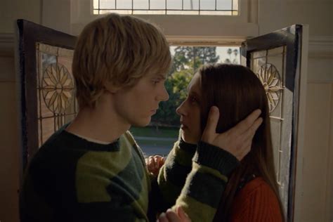 'American Horror Story': Taissa Farmiga Explains Tate and Violet's 'Return to Murder House ...