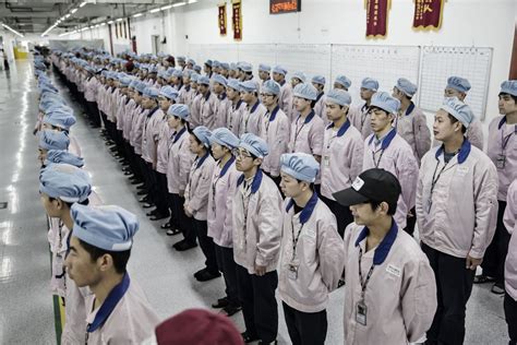 Here's What It's Like To Work At A Giant Apple iPhone Factory In China