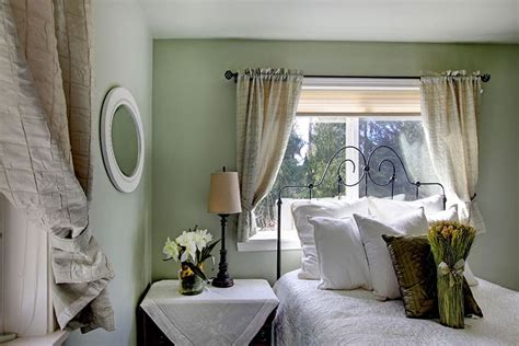 Can Bedroom Curtains Be Short? Here’s How to Pull It Off – Furnishing Tips