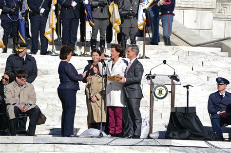 Raimondo wants RI to be ‘beacon’ of hope to America | Warwick Beacon