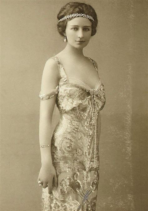 French opera singer Genevieve Vix, ca. 1910s. | Historical fashion, Vintage outfits, Vintage glamour