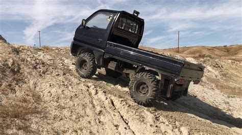 Suzuki Carry 4x4 hill climb - YouTube