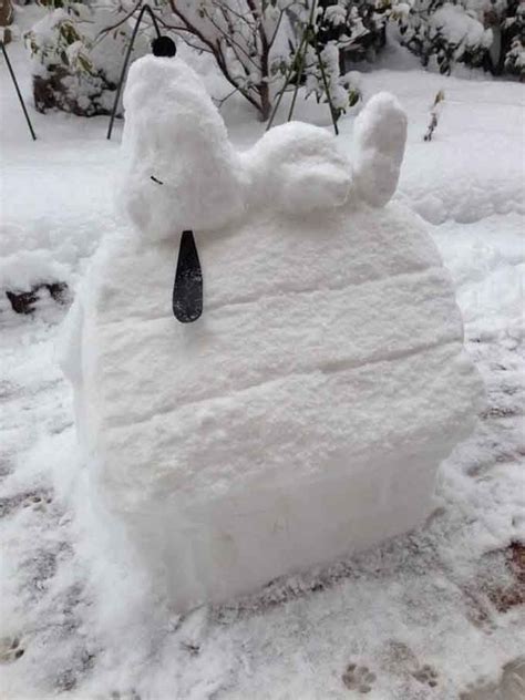 23 Awesome Dog Shaped Snowmen [PICTURES] | Dogtime Snow Sculptures ...