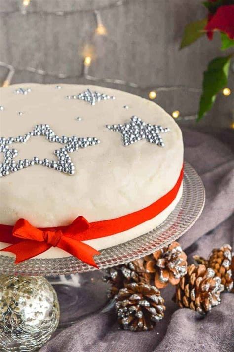 Vegan Christmas Cake (Irish-style) - The Fiery Vegetarian