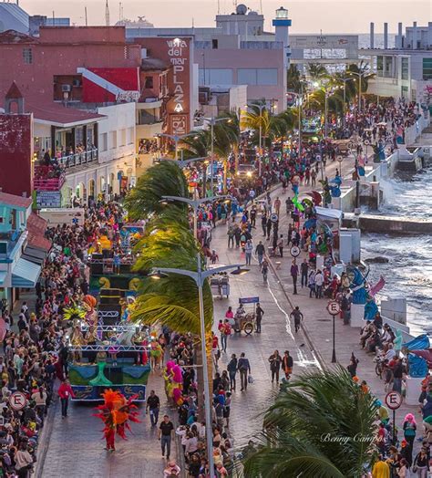 Cozumel Carnaval Parade - Cozumel 4 You