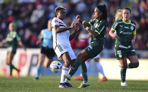 Futebol feminino derruba a Globo, mas dá mais audiência do que o Masked ...