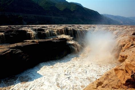 Hukou Waterfall: The Yellow Waterfall | Amusing Planet