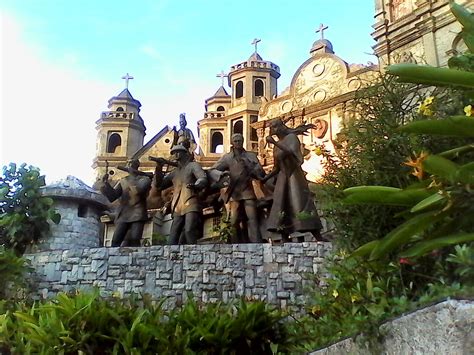 Must Be That Girl!: Heritage of Cebu Monument