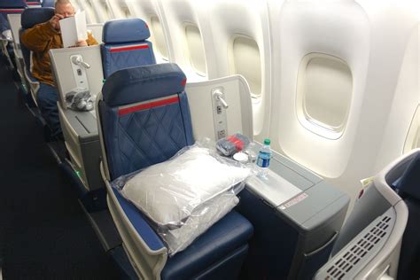 delta 767-400 seats | Brokeasshome.com