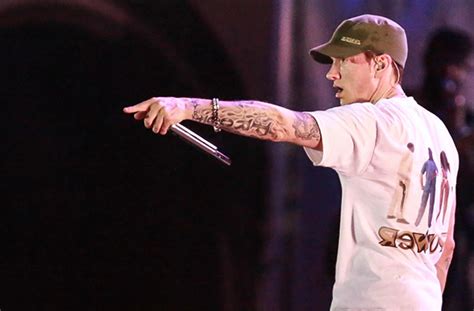 Eminem Reveals Tracklist for ‘Revival’ | Complex