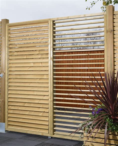 Grange 6 x 3 ft Adjustable Slat Screen | Fence design, Garden screening ...