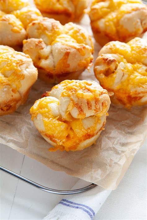 Cheddar Cheese Cloverleaf Rolls from thelittlekitchen.net | Recipes ...