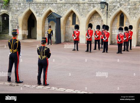 Changing the guard- Windsor Castle 2 Stock Photo - Alamy