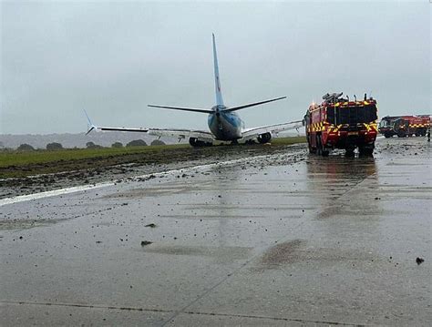 Leeds Bradford airport still closed after TUI plane skidded off runway - I Know All News