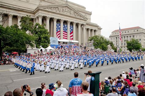 Independence Day Usa Parade - Plant Arts