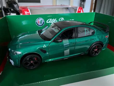 ALFA ROMEO GIULIA GTA-1:18-Burago EUR 39,00 - PicClick IT