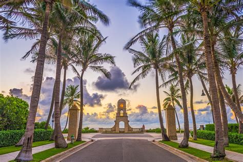 Take a Stroll Down Worth Avenue, Palm Beach’s Luxury Shopping Destination