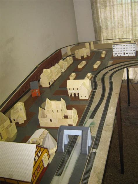 Paul's Model Railroad: Town Layout