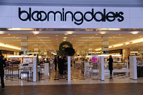 Bloomingdales Credit Card: Why You Should Consider One