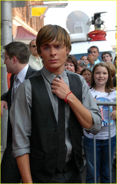 Photo: zac efron baltimore hairspray premiere 16 | Photo 497701 | Just ...