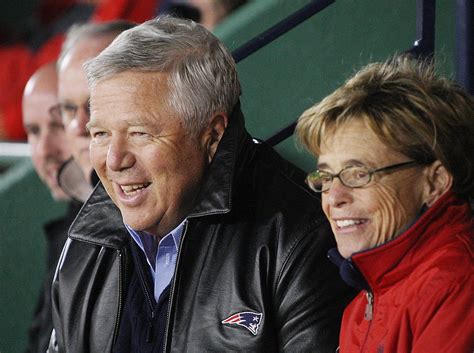 Inside Robert Kraft's Personal Life — His Girlfriend Dana Blumberg Is 3 ...