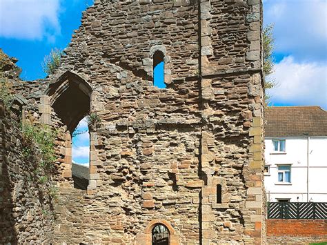 Monmouth Castle (Cadw) | VisitWales