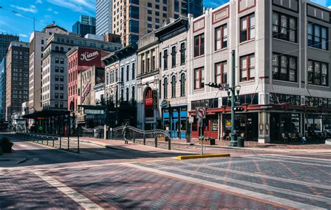 Main Street Downtown to Close for Cars, Host More Outdoor Dining | Houstonia Magazine