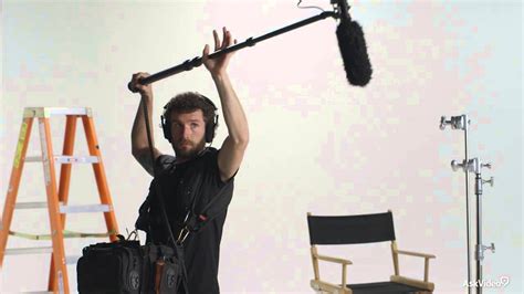 Film Craft 107: The Location Sound Mixer - 8. Operating a Boom Mic ...