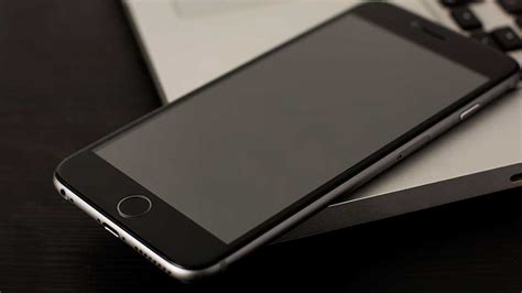 Apple iPhone Encryption Fight Enters New Phase | Stock News & Stock ...