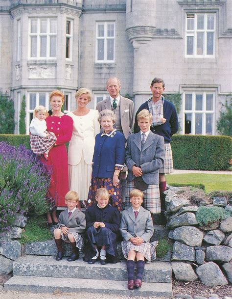 Balmoral Castle 09 Royal Family | Royal family portrait, Royal family ...