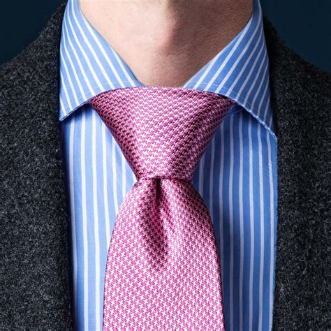 How To Tie A Simple Knot (Oriental Knot) | Ties.com