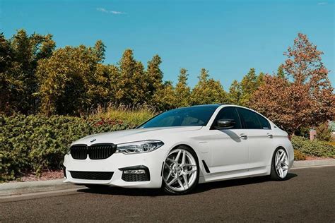 BMW 530E IPerformance on Avant Garde M650 rims - tuningblog.eu - Magazine