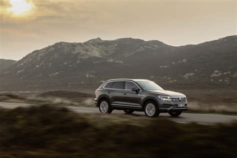 VW Touareg V8 TDI Passes Real Driving Emissions Tests With Flying Colors (And Without Cheating ...