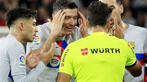 Barcelona ace Lewandowski in astonishing rant with star at risk of ...