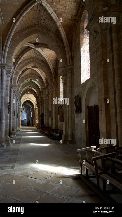 Cathedral Saint-Mammes in Langres, France Stock Photo - Alamy