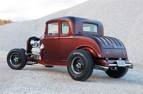 Hemi-Powered 1932 Ford Deuce Coupe Packs Punch - Hot Rod Network