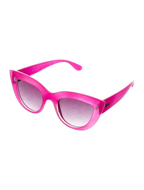 Pink acetate Quay Kitti cat-eye sunglasses with tinted lenses and logo at temples. | Cat eye ...