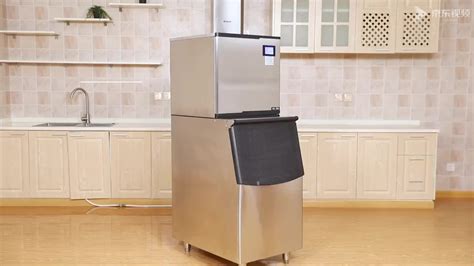 3 Reasons to Buy a Commercial Ice Machine for your Business - Bare ...