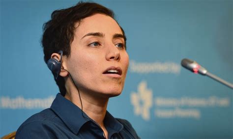 Maryam Mirzakhani: "Dibujar garabatos ayuda a mantenerse conectada al problema" - Mujeres con ...