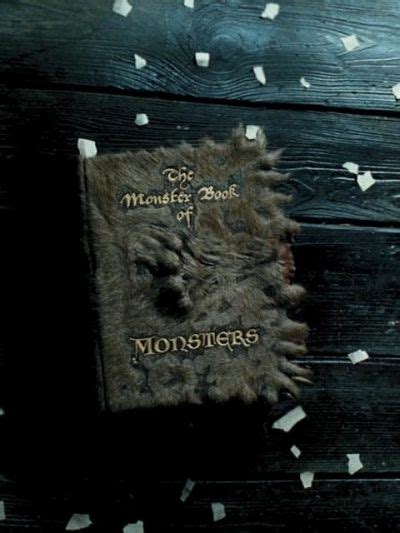 Monster Book of Monsters (Harry Potter and the Prisoner of Azkaban ...