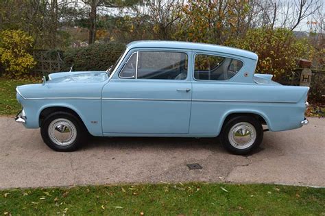 Lot 371 - 1960 Ford Anglia 105E Deluxe