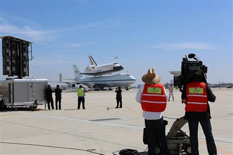 Behind the scenes at Endeavour's final landing (photos) - CNET