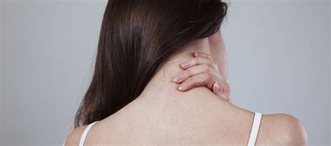 Say Goodbye to Neck Pain: 4 Ways Massage Can Help | Zeel