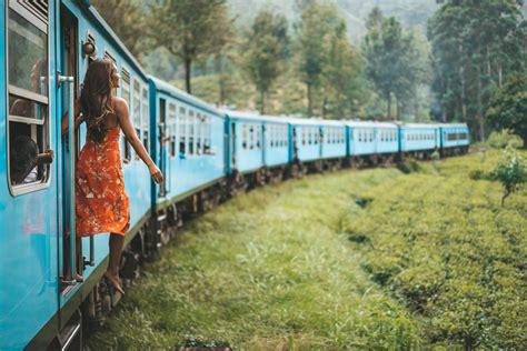 KANDY TO ELLA TRAIN: MOST SCENIC TRAIN RIDE IN SRI LANKA - Journey Era