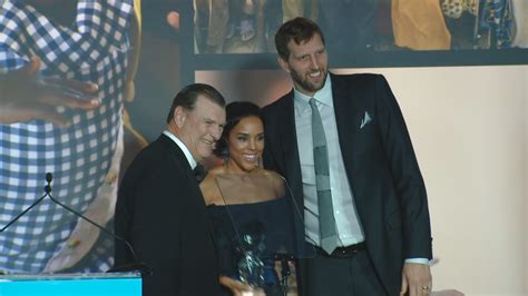 Dirk Nowitzki and his wife, Jessica, receive UNICEF Spirit of ...