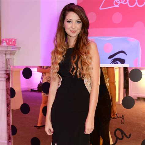 Zoella Apologizes for Past Offensive Tweets After They Were Resurfaced | Teen Vogue