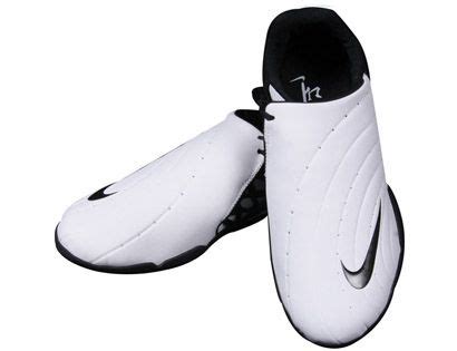 Nike Martial Art Shoes | Martial arts shoes, Taekwondo shoes, White nikes