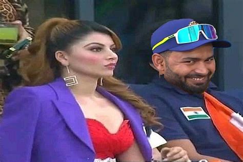 Ind vs Pak: Urvashi Rautela-Rishabh Pant Memes go VIRAL After India Wicketkeeper Does Not Get ...