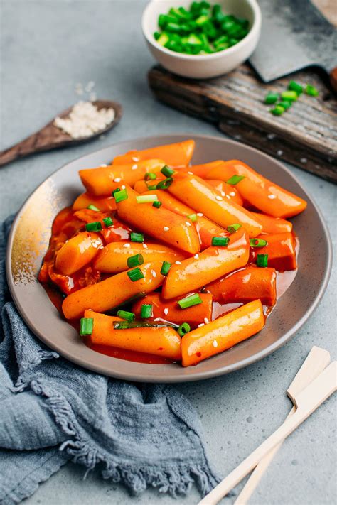 Easy Vegan Tteokbokki (Spicy Korean Rice Cakes) - Full of Plants