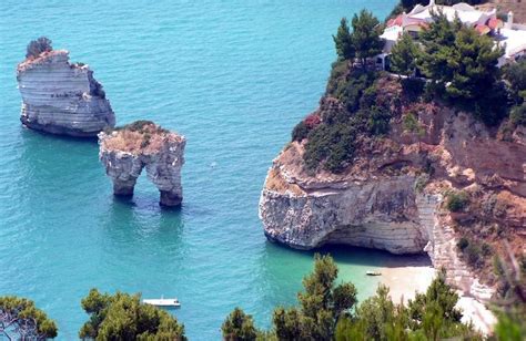 Faraglioni beach, North Apulia, Italy - Ultimate guide (November 2024)